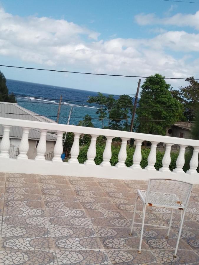 Tina'S Guest House Ocho Rios Buitenkant foto